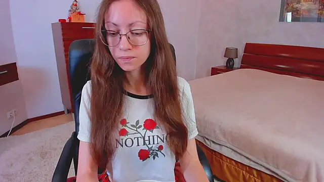 Pantyhose Mila online show from October 2025 07:10:02 PM