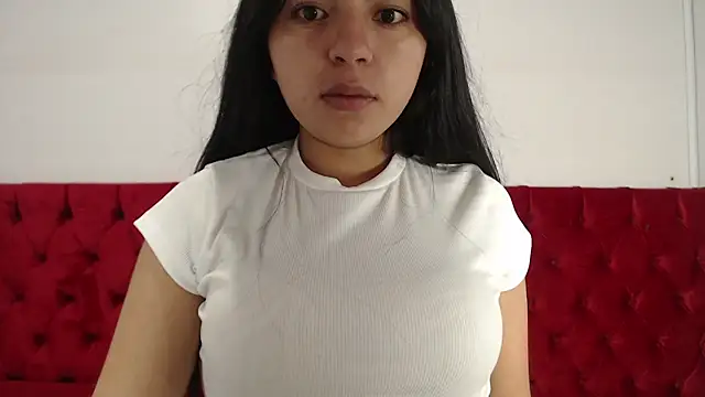Snapshot of CarolineBrunx chatting on January 2025 04:26:01 AM CarolineBrunx online show from January 2025 04:26:01 AM