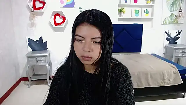 Snapshot of CarolineBrunx chatting on October 2025 03:58:02 AM CarolineBrunx online show from October 2025 03:58:02 AM