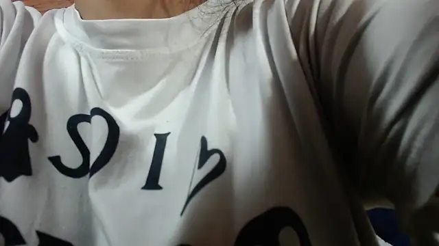 CarolineBrunx online show from November 2025 05:07:01 AM