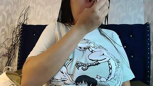 CarolineBrunx online show from February 2026 04:11:01 AM