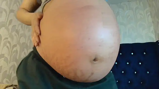 CarolineBrunx online show from April 2026 11:18:02 PM