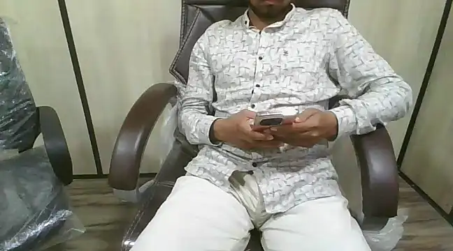 Ishan003 online show from December 2024 06:10:02 AM