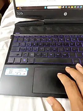 Ishan003 online show from March 2025 03:46:02 PM