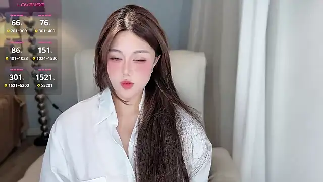 Snapshot of Strawberrybabyy1 chatting on December 2024 04:01:02 PM Strawberrybabyy1 online show from December 2024 04:01:02 PM