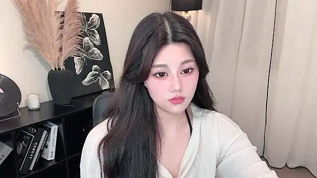 Snapshot of Strawberrybabyy1 chatting on March 2025 01:06:02 PM Strawberrybabyy1 online show from March 2025 01:06:02 PM