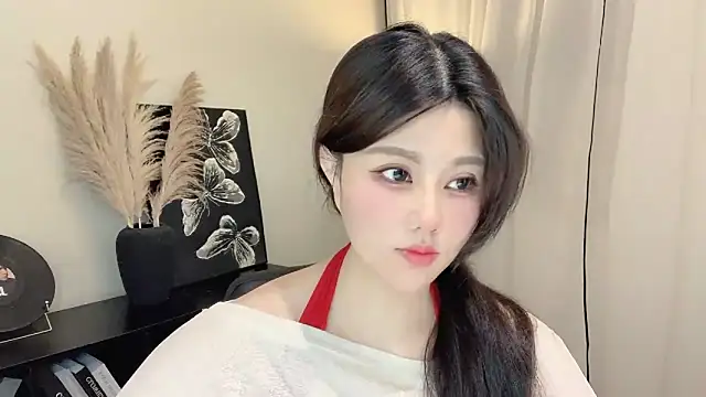 Snapshot of Strawberrybabyy1 chatting on March 2025 01:24:01 PM Strawberrybabyy1 online show from March 2025 01:24:01 PM