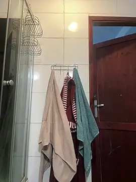 Yanacool007 online show from April 2026 06:27:02 AM