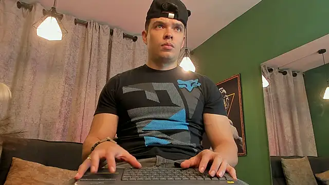 Jake Tylerr  online show from September 2025 05:02:01 PM