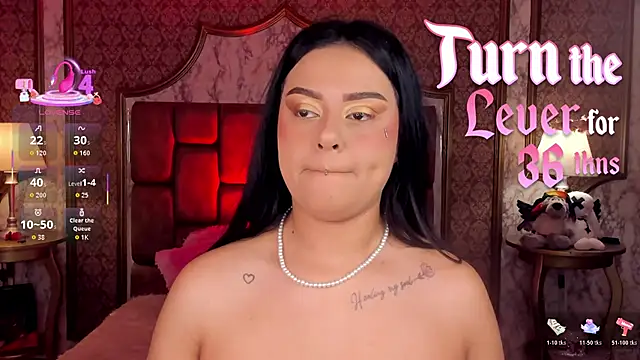 SoffiQueen online show from January 2026 01:46:02 PM