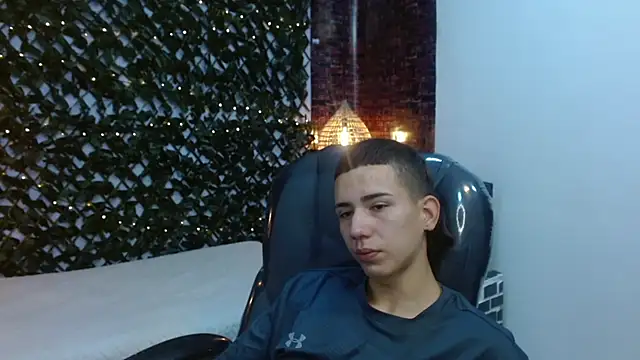 JackSwan18 online show from December 2024 01:24:02 PM