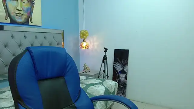 JackSwan18 online show from December 2024 02:06:01 PM