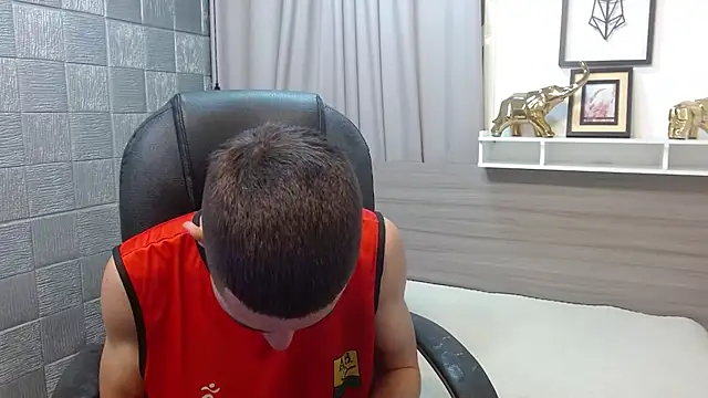 JackSwan18 online show from December 2025 07:29:02 PM