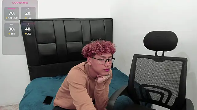 Javierdisousa online show from February 2026 08:39:01 PM