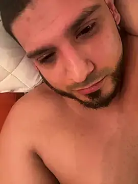 Insaneskillzz69 online show from December 2024 10:04:01 PM