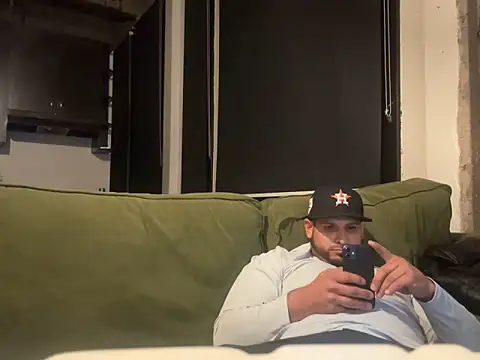 Insaneskillzz69 online show from March 2025 01:07:01 PM