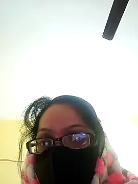 Snapshot of heenage chatting on December 2024 04:01:02 AM heenage online show from December 2024 04:01:02 AM