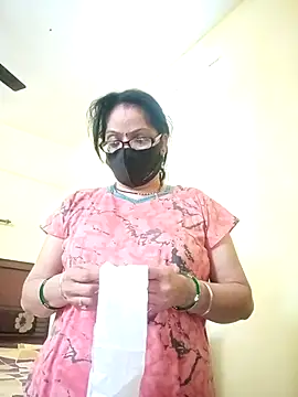 Snapshot of heenage chatting on February 2025 07:45:01 AM heenage online show from February 2025 07:45:01 AM