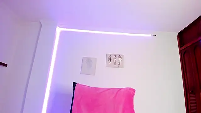 anniesweet- online show from April 2026 01:03:02 PM