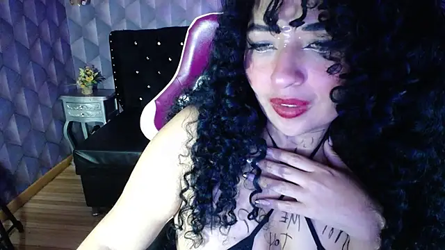 Sofiacowperx online show from February 2025 01:53:02 PM