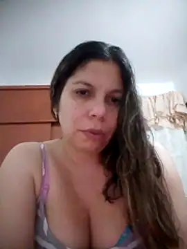 Snapshot of Carliina_Soussa chatting on September 2025 11:21:01 PM Carliina Soussa online show from September 2025 11:21:01 PM