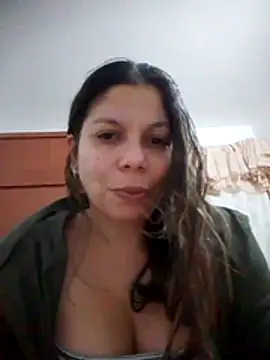 Snapshot of Carliina_Soussa chatting on October 2025 10:19:01 PM Carliina Soussa online show from October 2025 10:19:01 PM