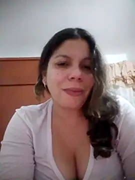 Snapshot of Carliina_Soussa chatting on October 2025 01:17:01 AM Carliina Soussa online show from October 2025 01:17:01 AM