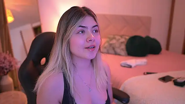 Lau Bee online show from October 2025 05:35:02 PM