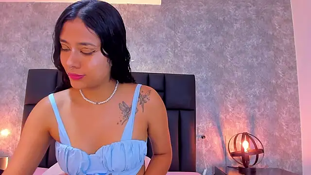 laura smith33 online show from February 2025 02:22:02 PM