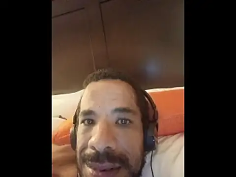 Tjskigh online show from October 2025 04:17:02 PM