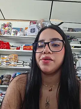 Snapshot of Katia_sweetx chatting on May 2026 12:43:01 PM Katia sweetx online show from May 2026 12:43:01 PM