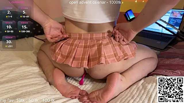 curlyboyy  online show from December 2024 10:21:01 PM