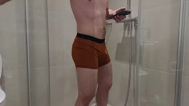 curlyboyy  online show from October 2025 10:04:01 PM