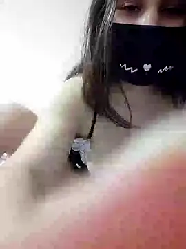 Snapshot of MikaKors chatting on January 2025 01:29:01 PM MikaKors online show from January 2025 01:29:01 PM