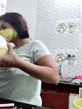 illay love online show from April 2026 02:42:01 PM