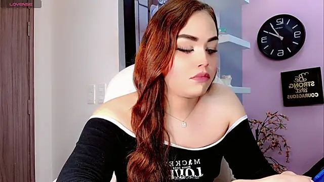 Snapshot of Sophia-Isabella chatting on January 2025 10:55:01 PM Sophia-Isabella online show from January 2025 10:55:01 PM
