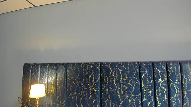 Sophia Lemos online show from September 2025 01:22:01 PM