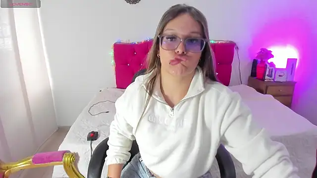 SofiaJoness  online show from March 2025 07:12:01 PM