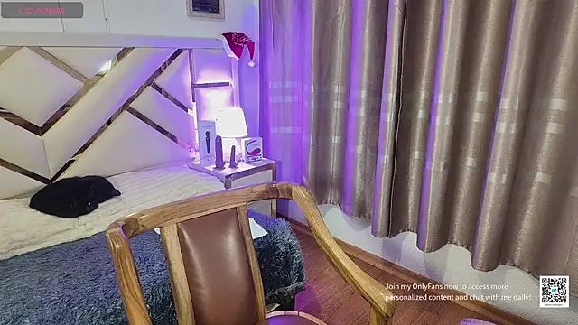 carolineamber  online show from December 2025 09:55:01 PM