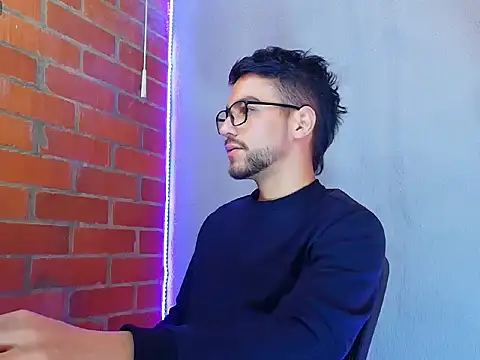 Leandro valenzuela online show from October 2025 06:49:02 PM