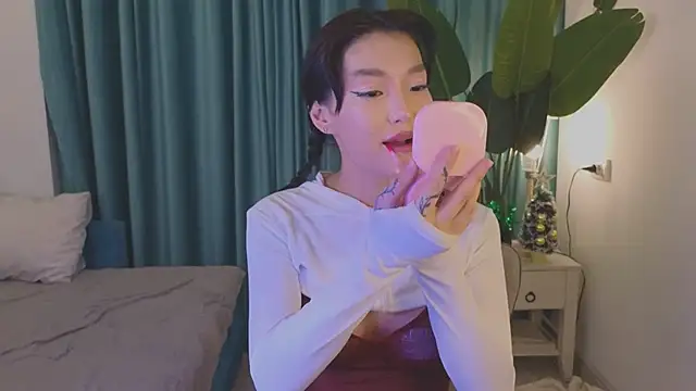 AudreyMell online show from December 2024 03:00:02 PM