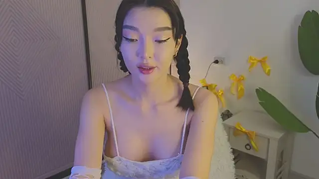 AudreyMell online show from December 2024 03:26:02 PM