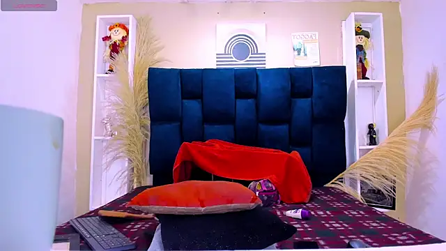 AlissonSpears online show from April 2026 02:43:01 PM