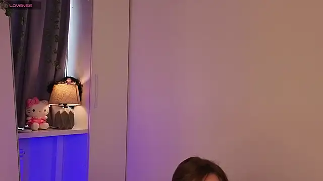 elfinvibes online show from April 2026 10:37:02 AM