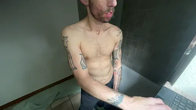 Snapshot of RuffClvb chatting on February 2025 09:23:02 PM RuffClvb online show from February 2025 09:23:02 PM