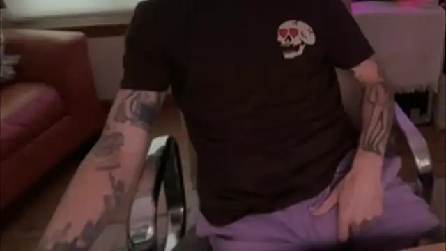 Snapshot of RuffClvb chatting on October 2025 11:31:02 PM RuffClvb online show from October 2025 11:31:02 PM