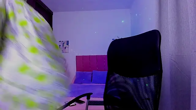 Snapshot of Charlee_pink chatting on September 2025 11:25:01 AM Charlee pink online show from September 2025 11:25:01 AM