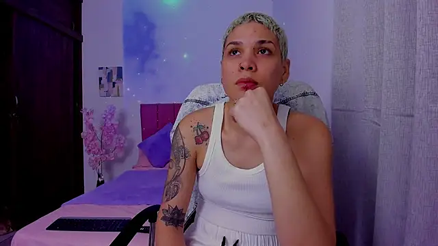 Snapshot of Charlee_pink chatting on September 2025 01:00:01 AM Charlee pink online show from September 2025 01:00:01 AM