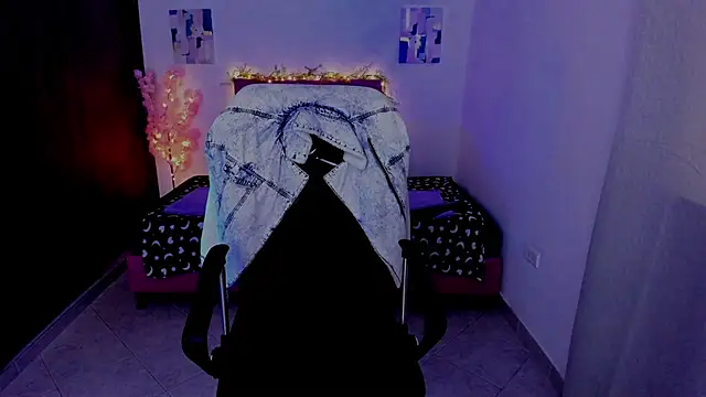 Snapshot of Charlee_pink chatting on October 2025 11:18:01 AM Charlee pink online show from October 2025 11:18:01 AM