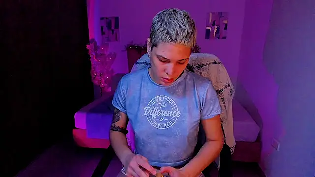 Snapshot of Charlee_pink chatting on October 2025 02:05:02 PM Charlee pink online show from October 2025 02:05:02 PM